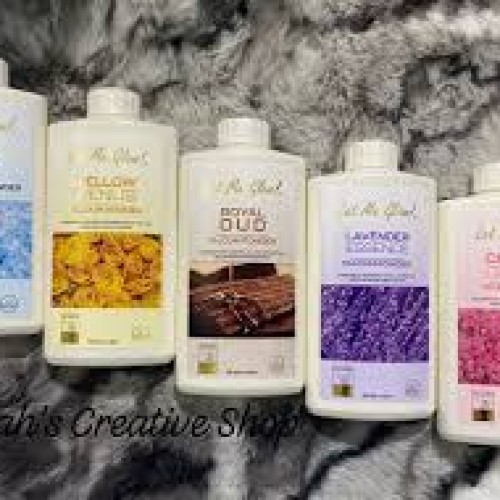 Let Me Glow.Royal Oud Talcum powder