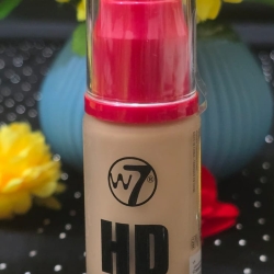 w7 HD Foundation