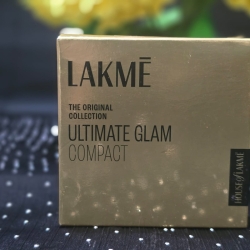 Lakme Ultimate Glam Compact