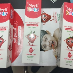 Baby strawberry Toothpest