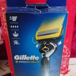 Gillette Proshield Long Lasting Shave Razor