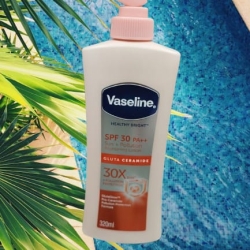 Vaseline Lotion 320 ml